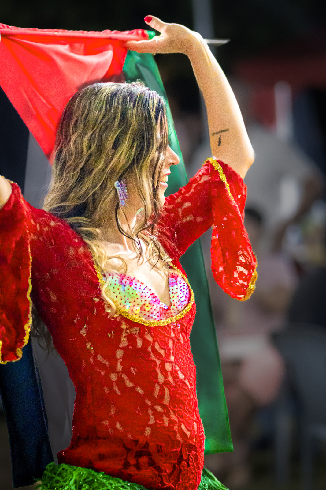 A Dança que Canta: Nandah Gomes e a Magia do Flamenco em “Andaluzia”, de Marcus Biancardini